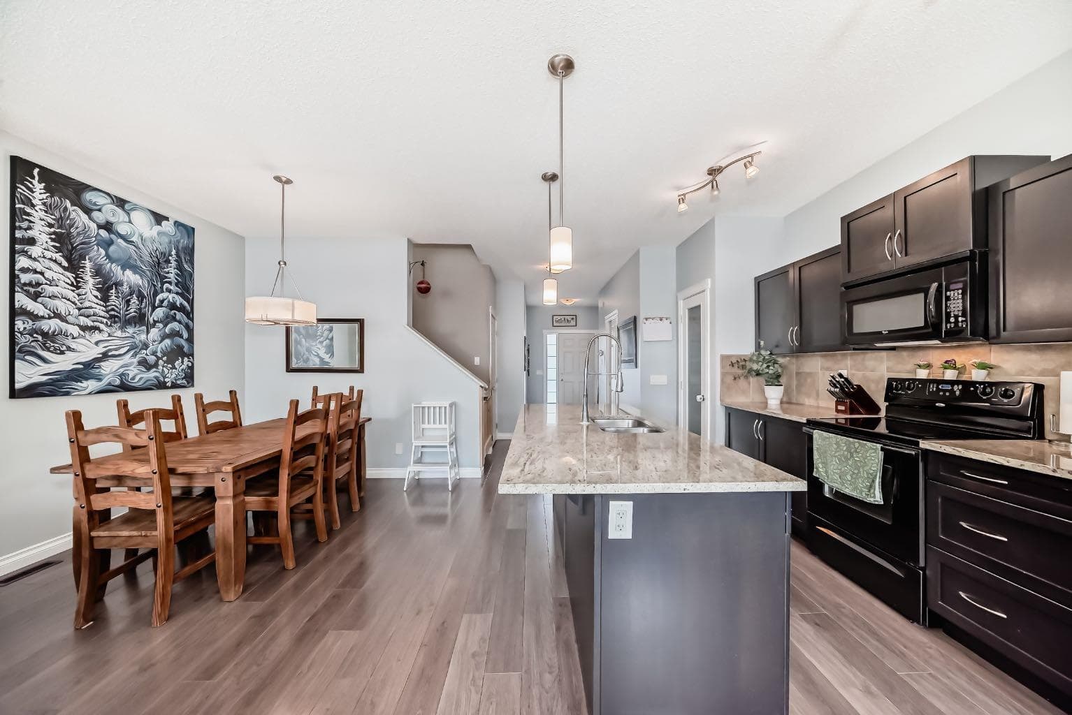 10 Reunion Grove NW