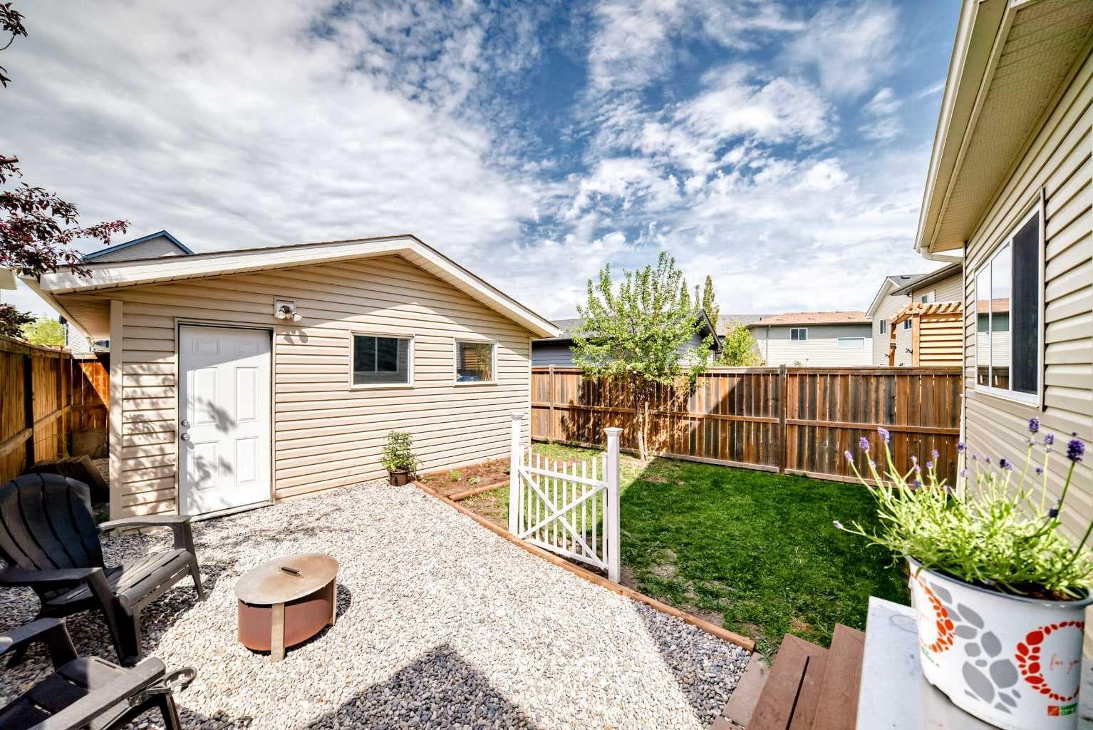 10 Reunion Grove NW