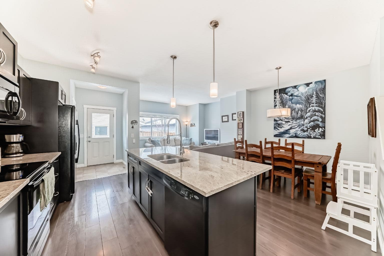 10 Reunion Grove NW