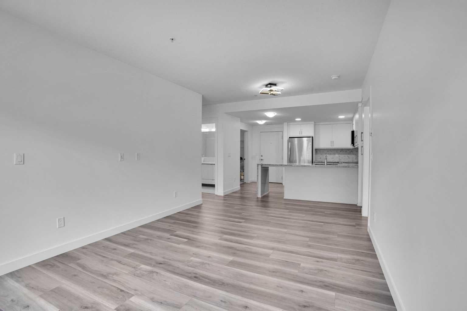 214, 15 Aspenmont Heights SW