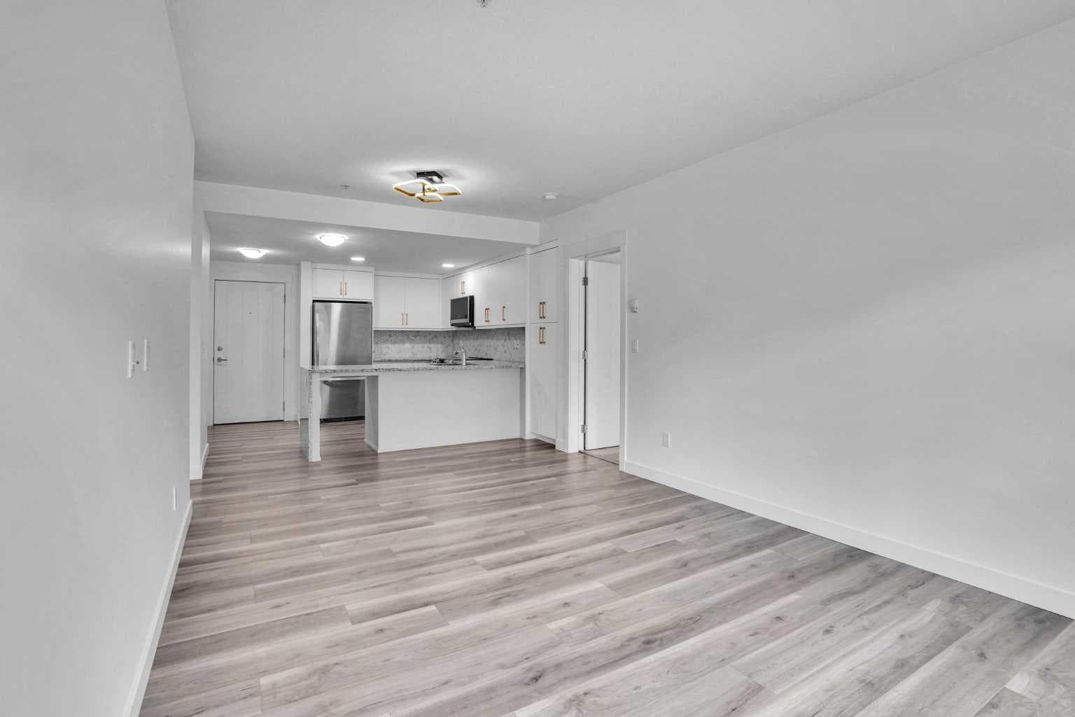 214, 15 Aspenmont Heights SW