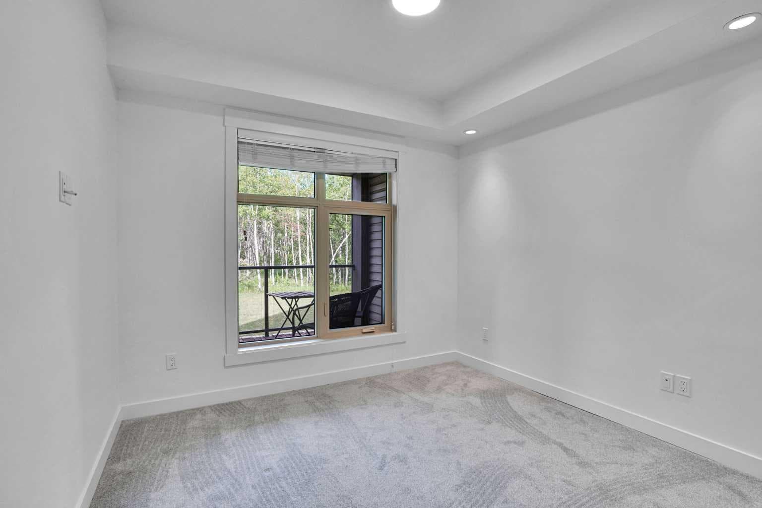 214, 15 Aspenmont Heights SW