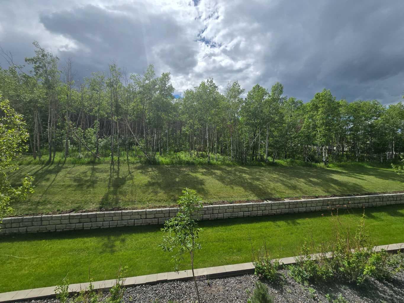 214, 15 Aspenmont Heights SW