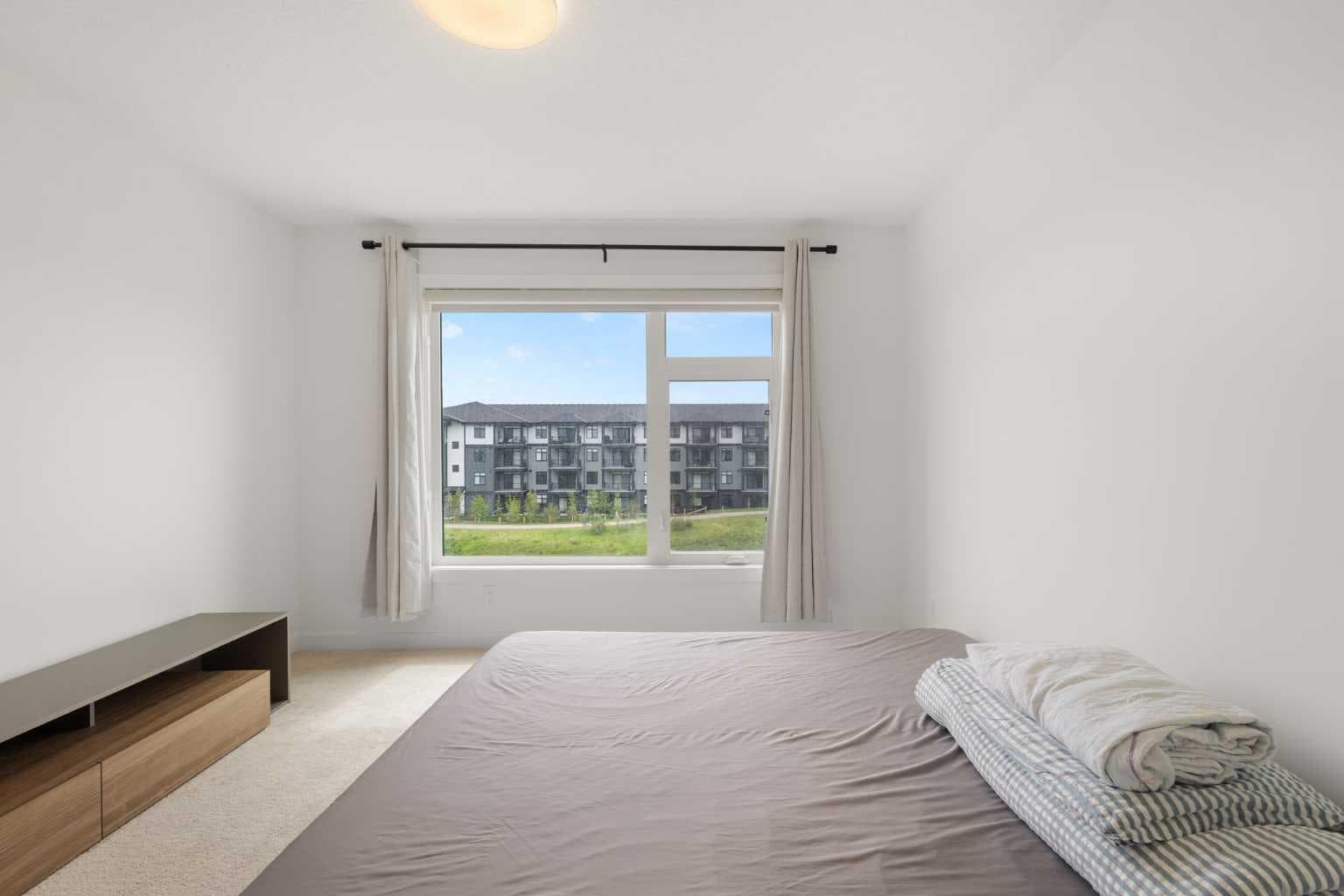 327, 85 sage hill Heights NW