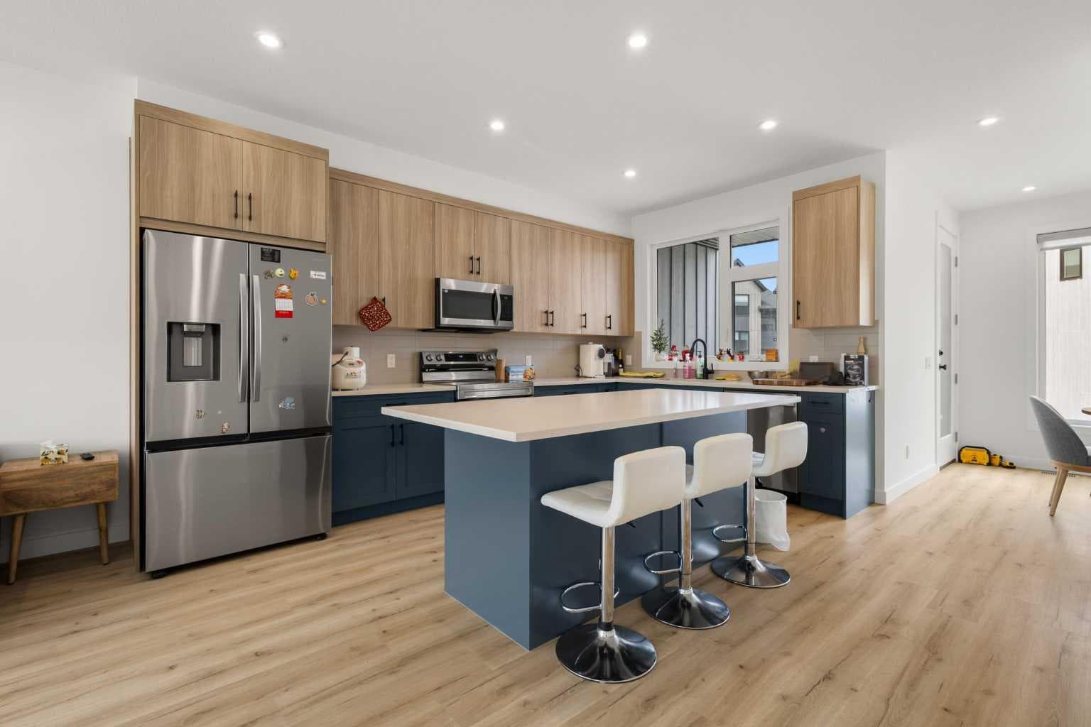 327, 85 sage hill Heights NW