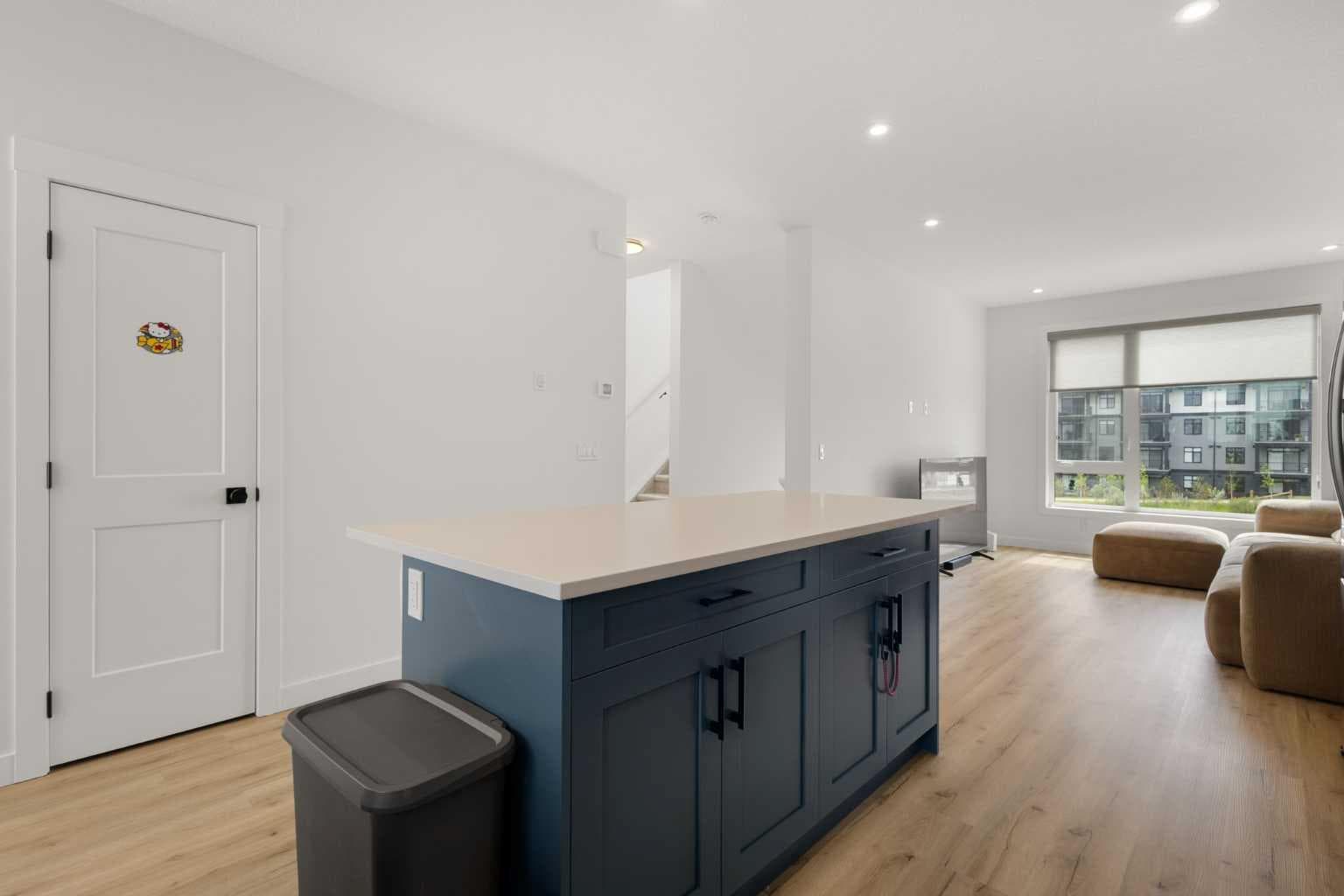 327, 85 sage hill Heights NW