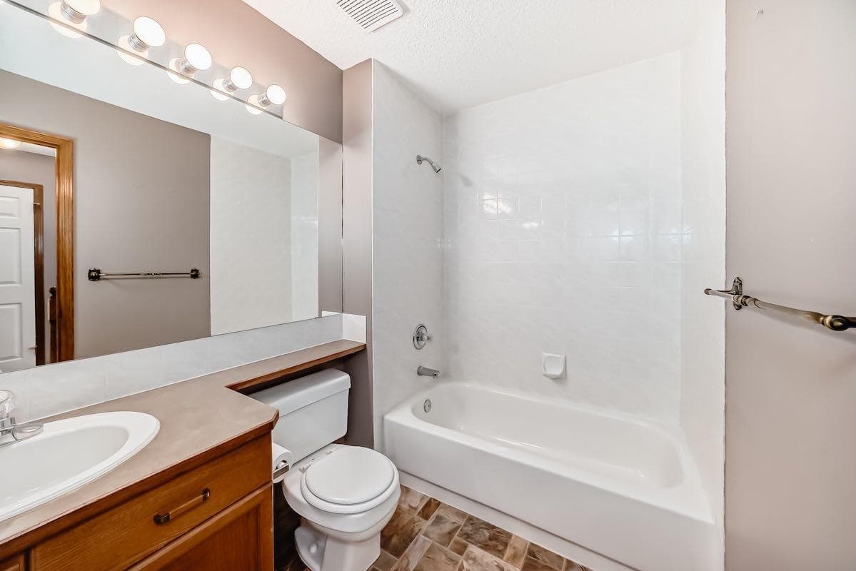 105 Tuscany Way NW