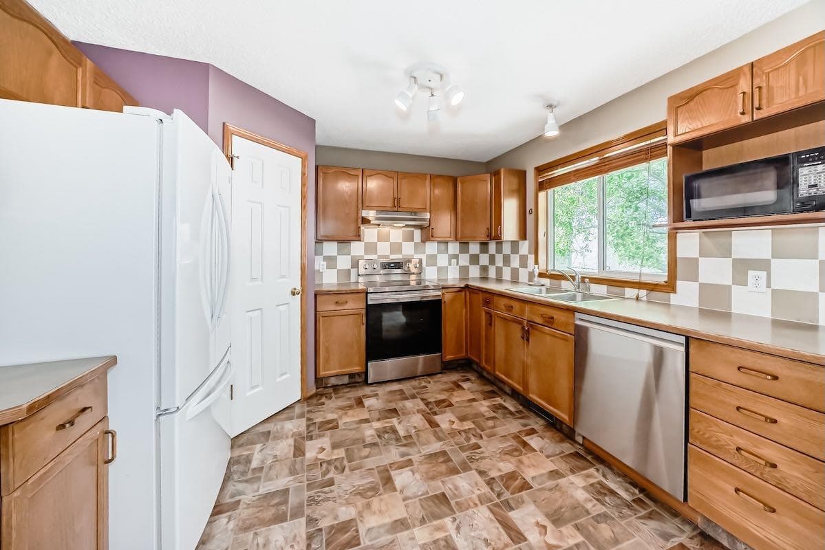 105 Tuscany Way NW