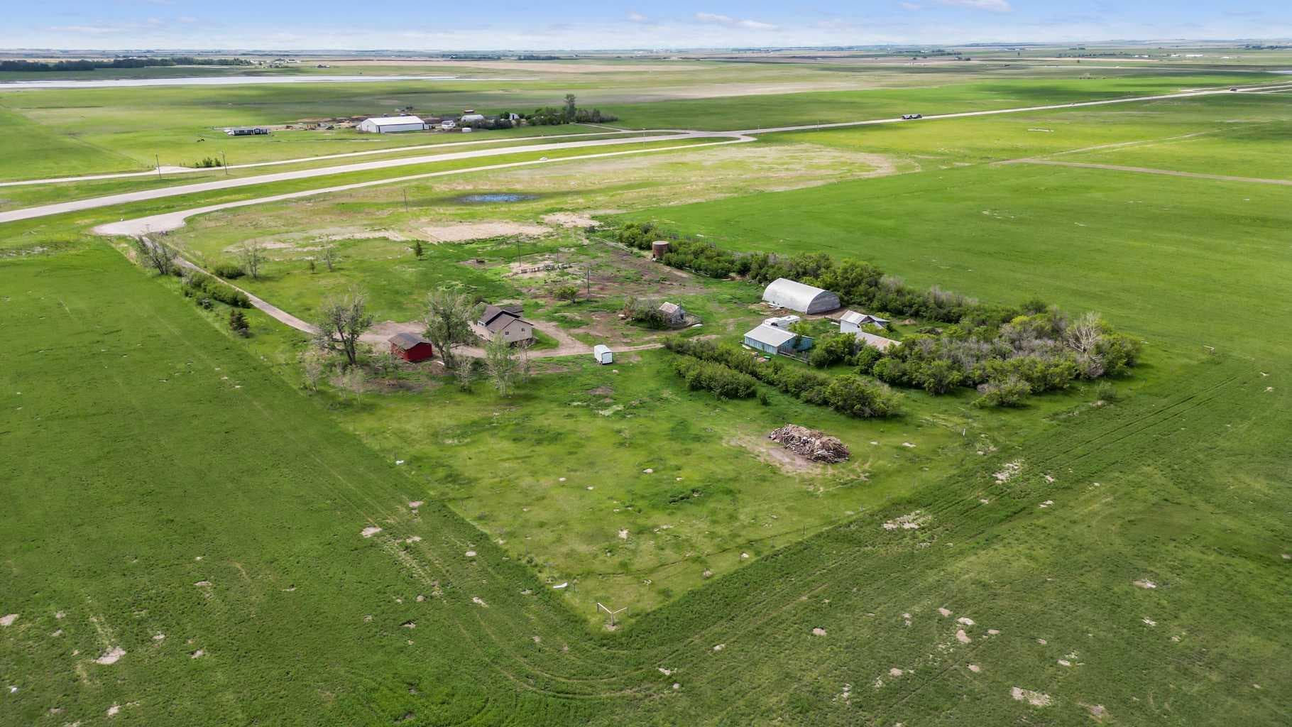 263080 Township Road 270A  