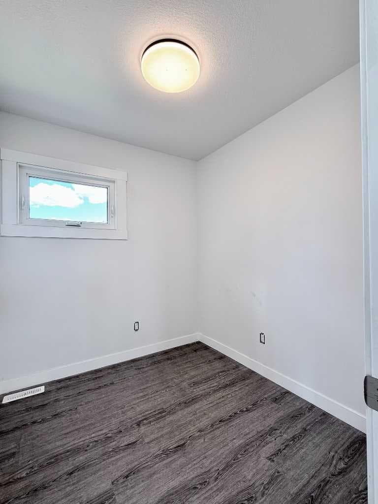 263080 Township Road 270A  