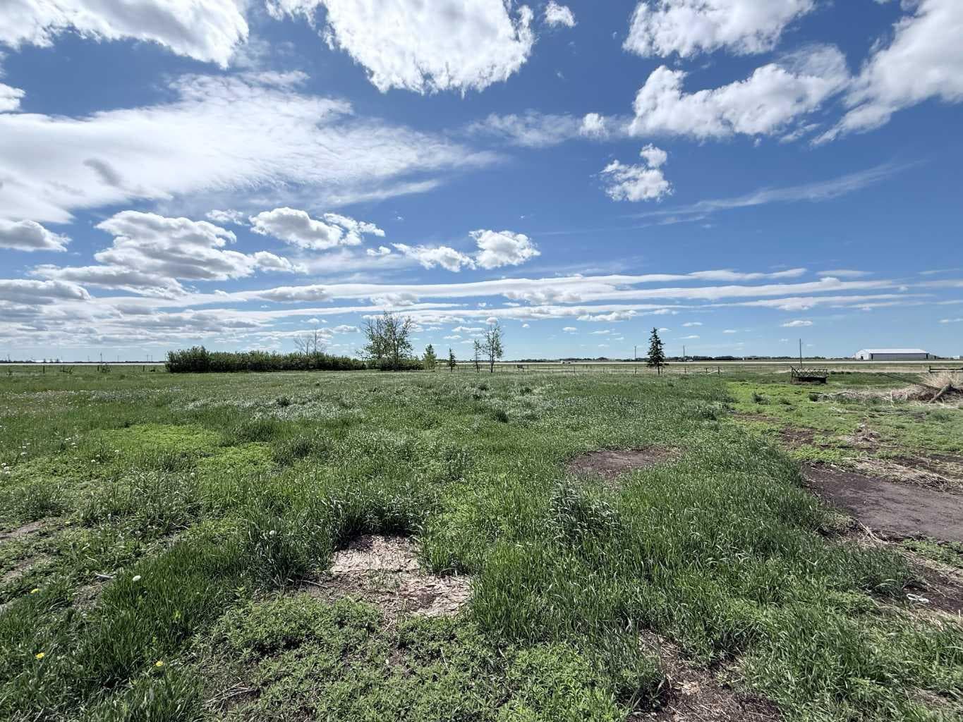 263080 Township Road 270A  