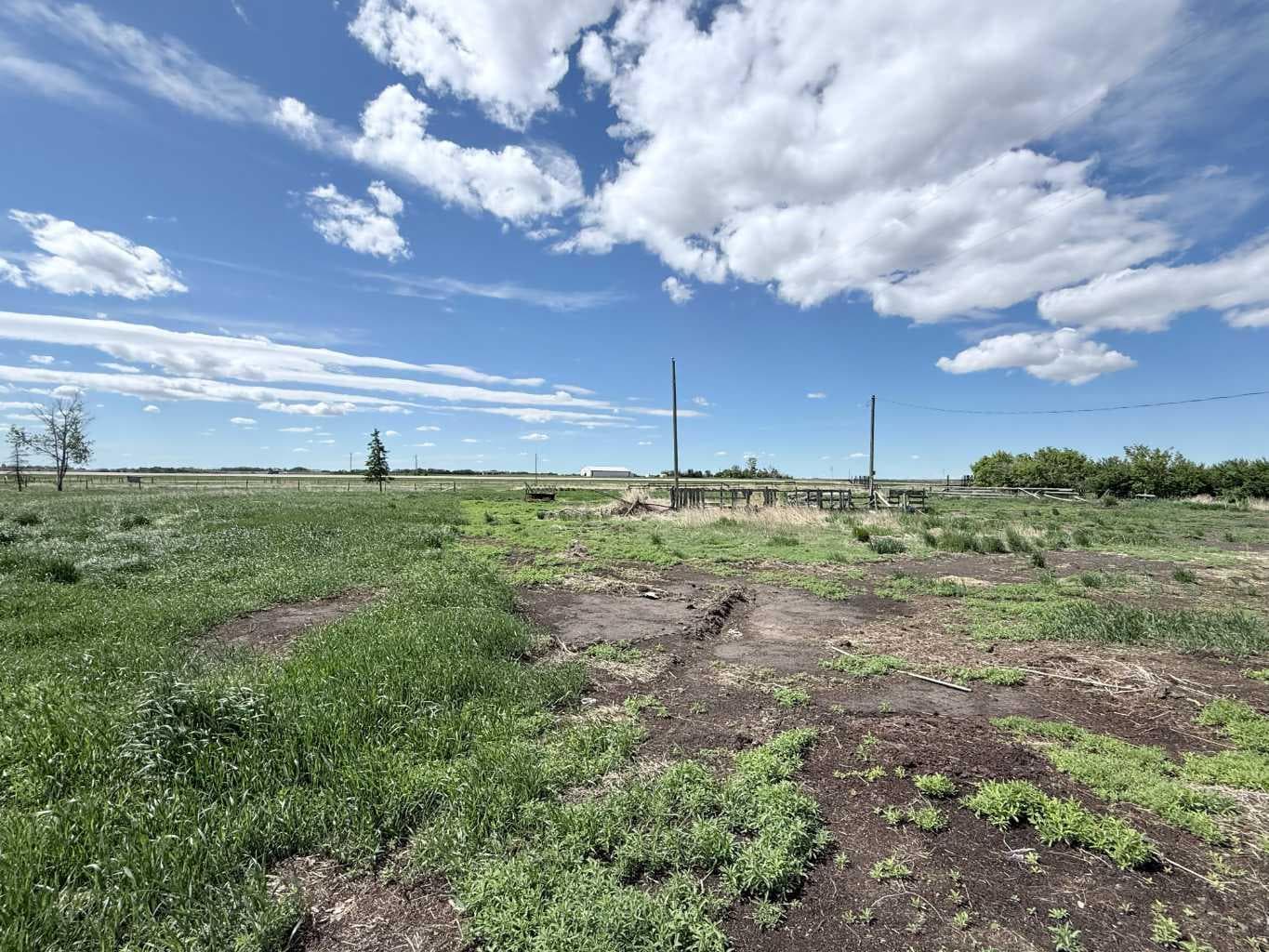 263080 Township Road 270A  