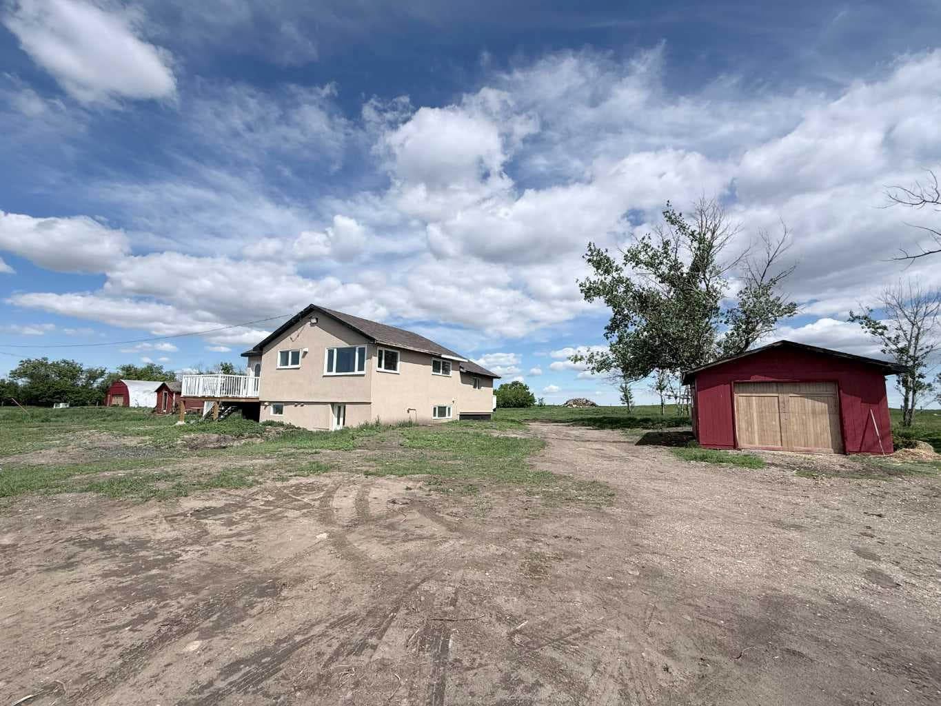 263080 Township Road 270A  