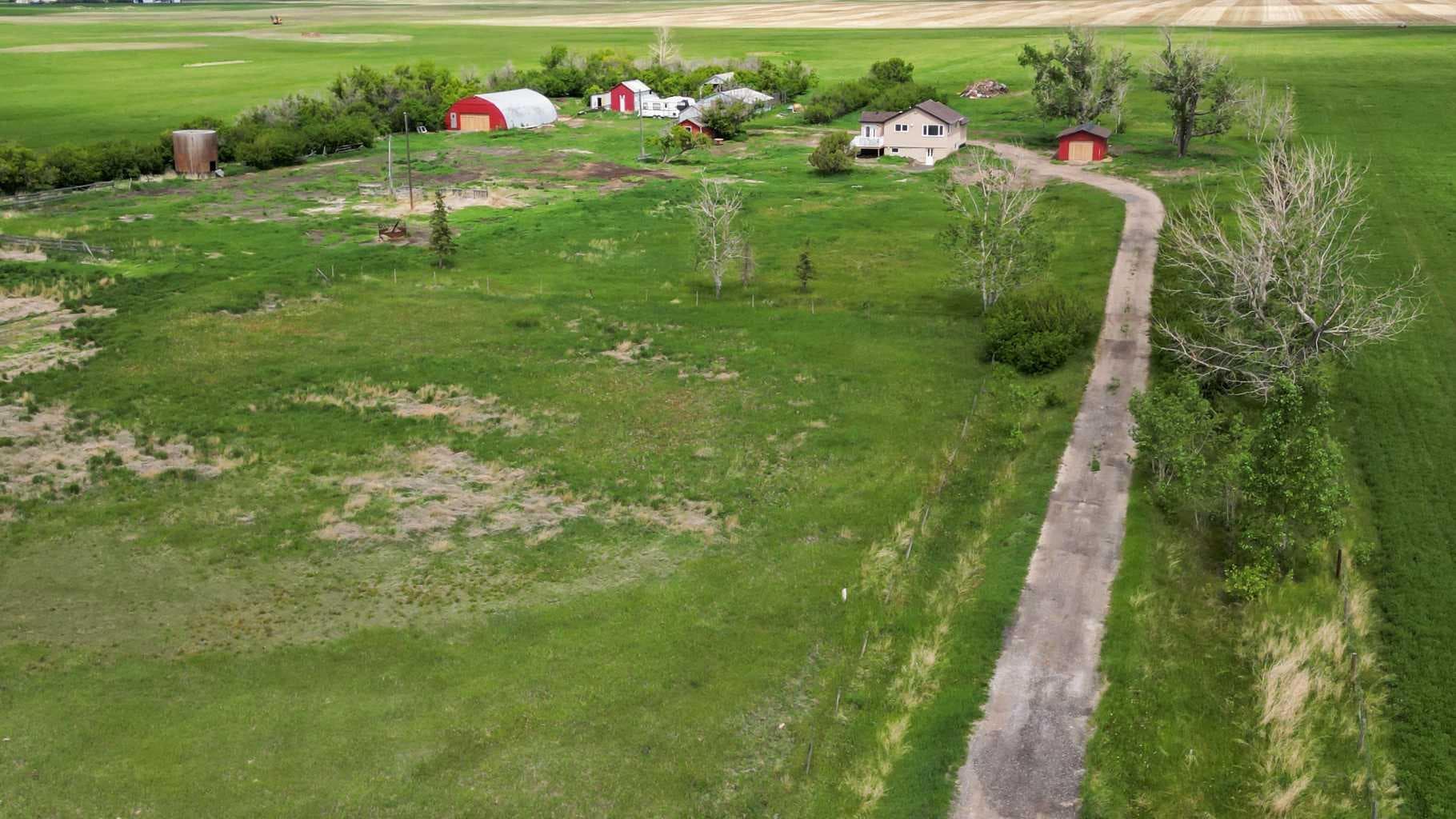 263080 Township Road 270A  