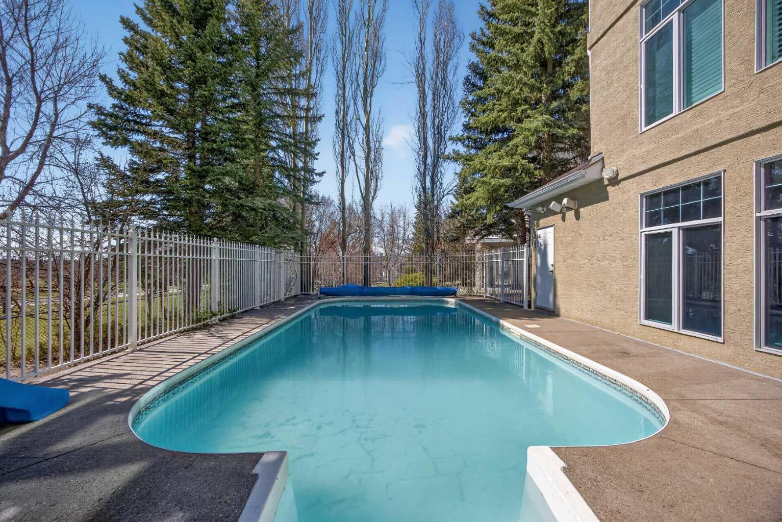 216 Evergreen Heath SW