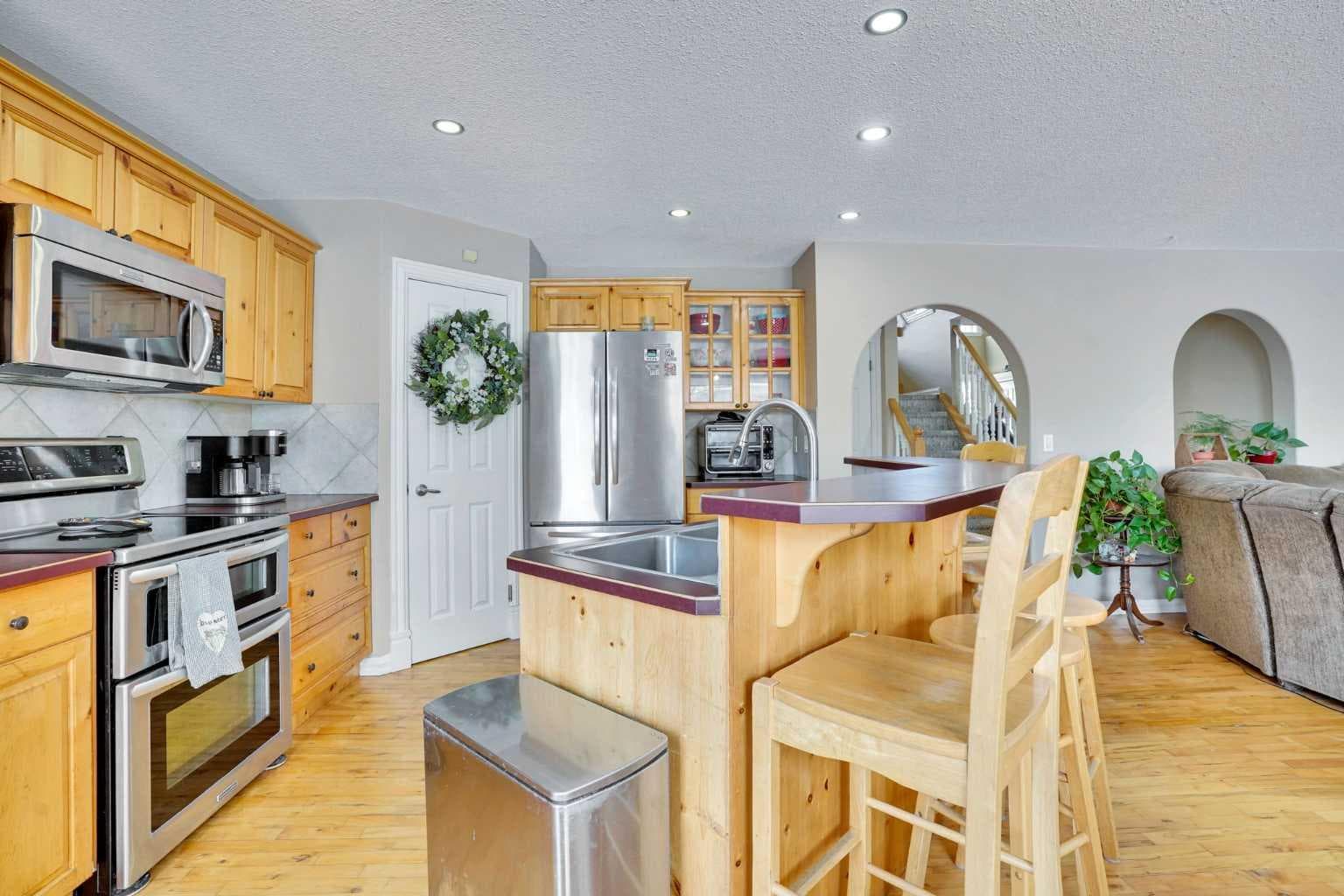 251 Lakeview Cove 