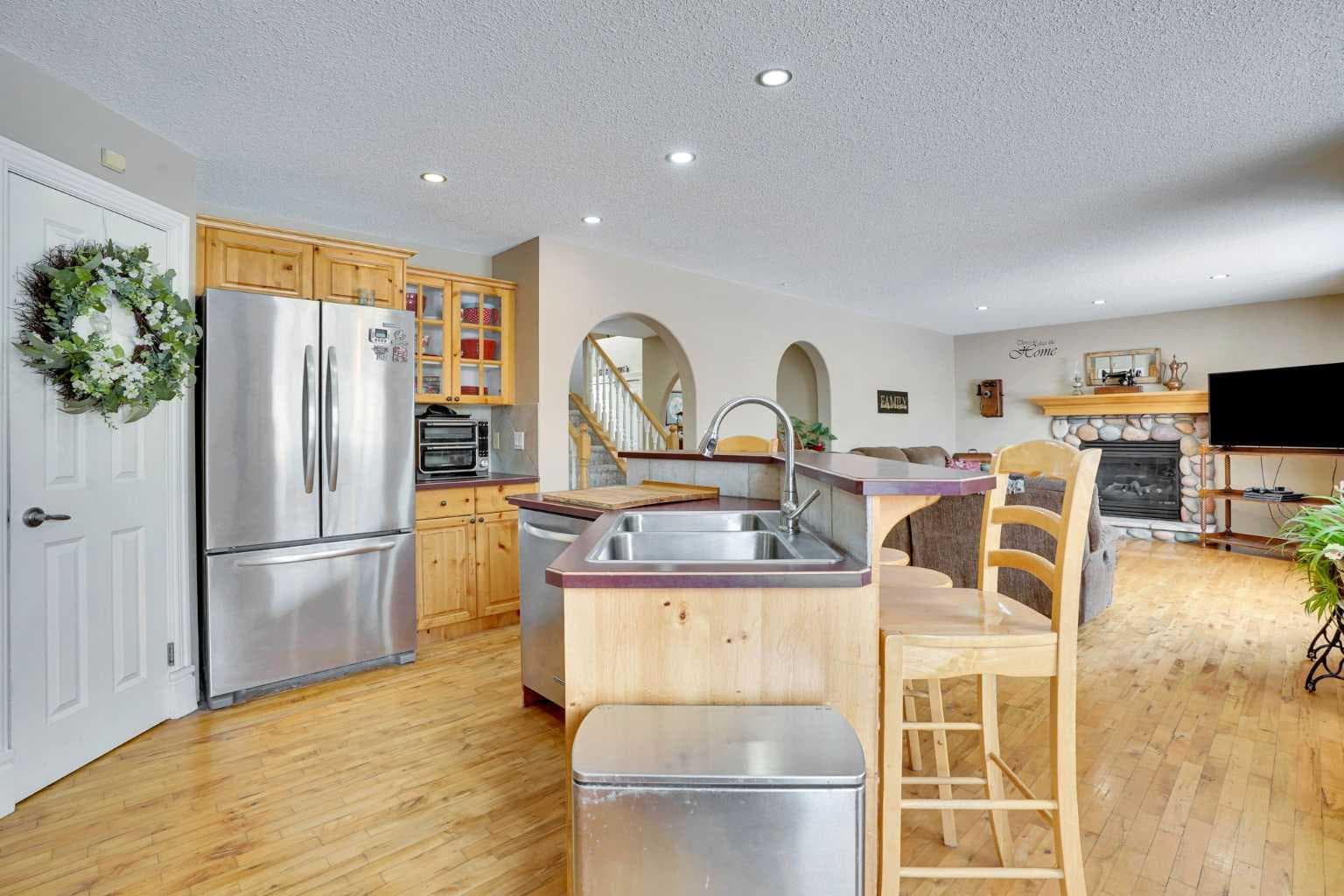 251 Lakeview Cove 