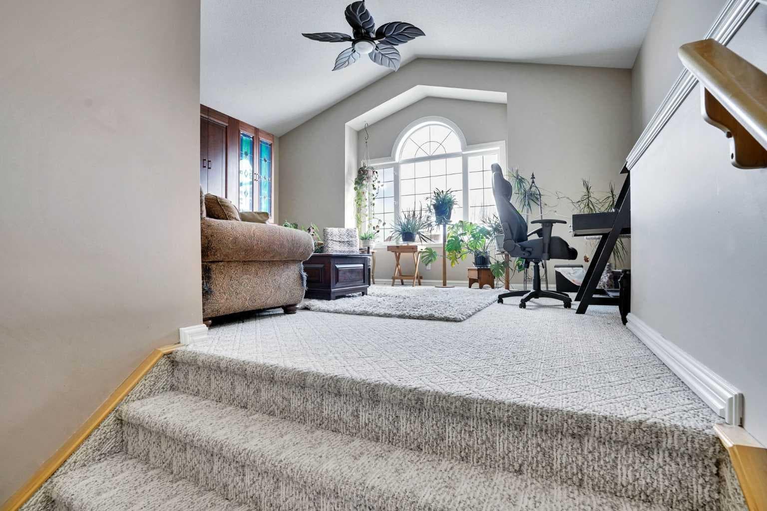 251 Lakeview Cove 