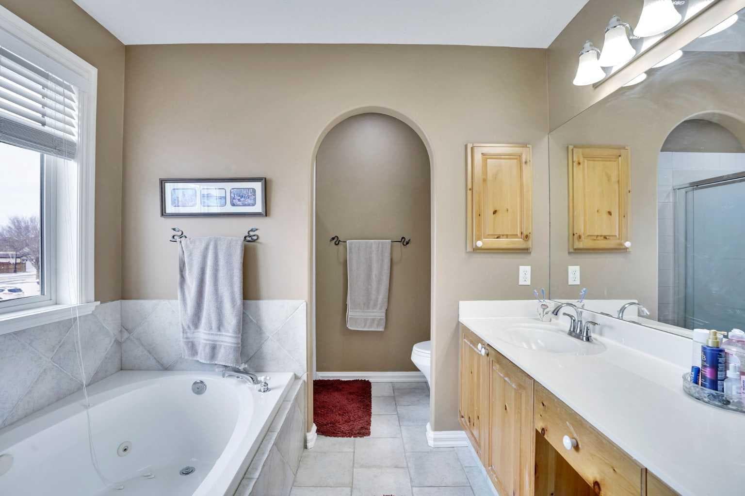 251 Lakeview Cove 