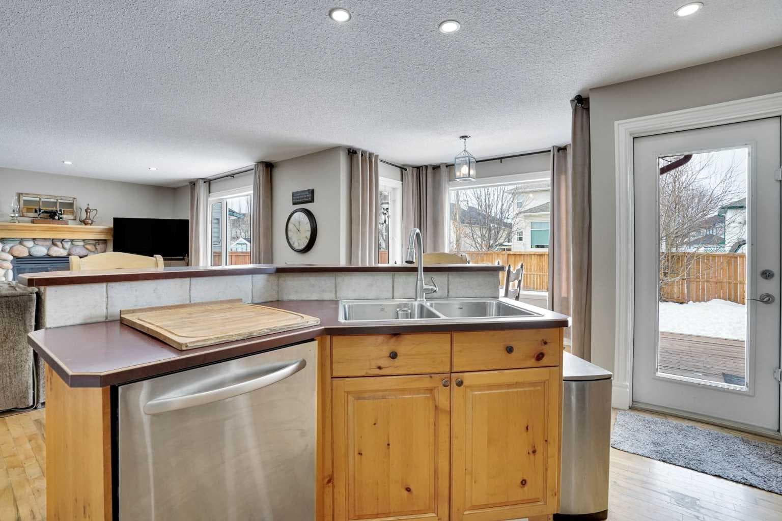 251 Lakeview Cove 