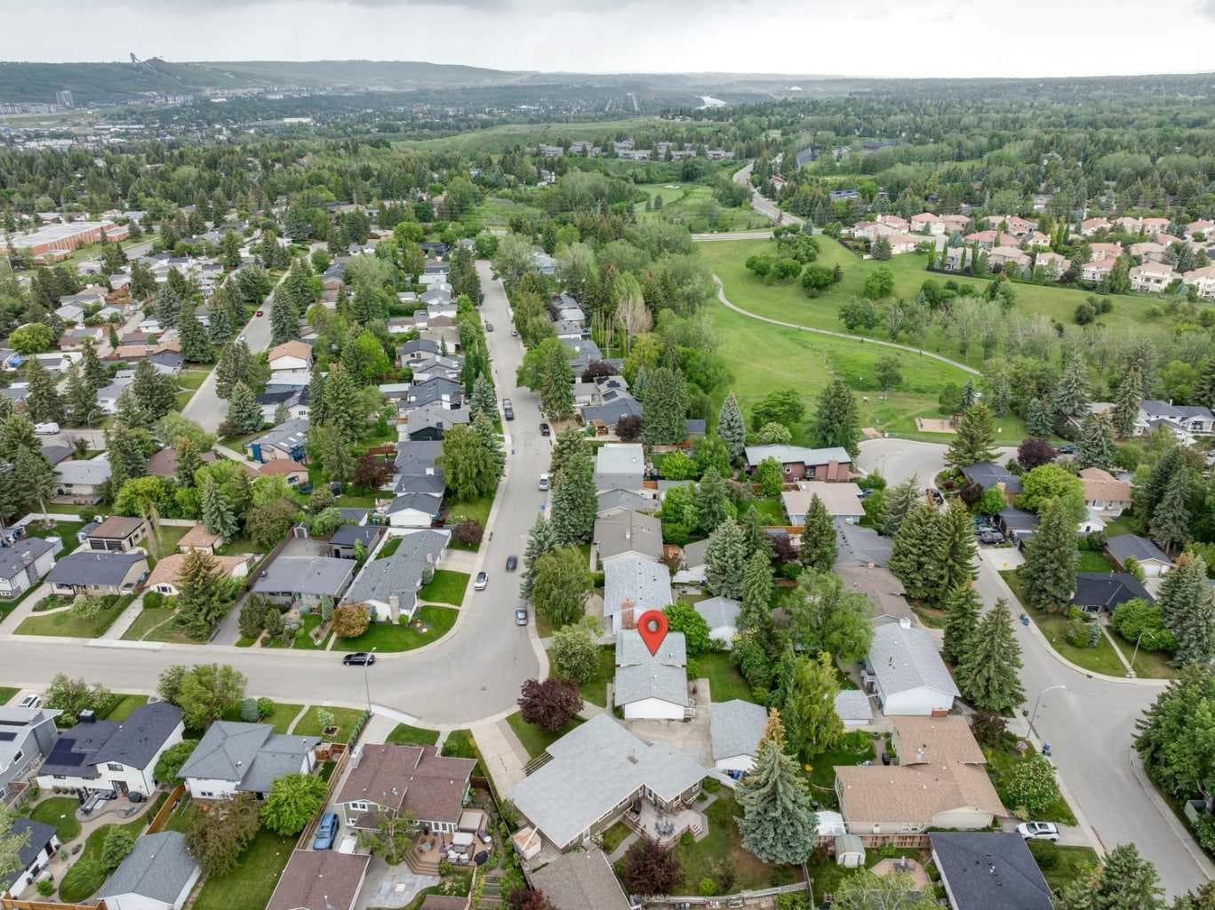 5036 Vallance Crescent NW