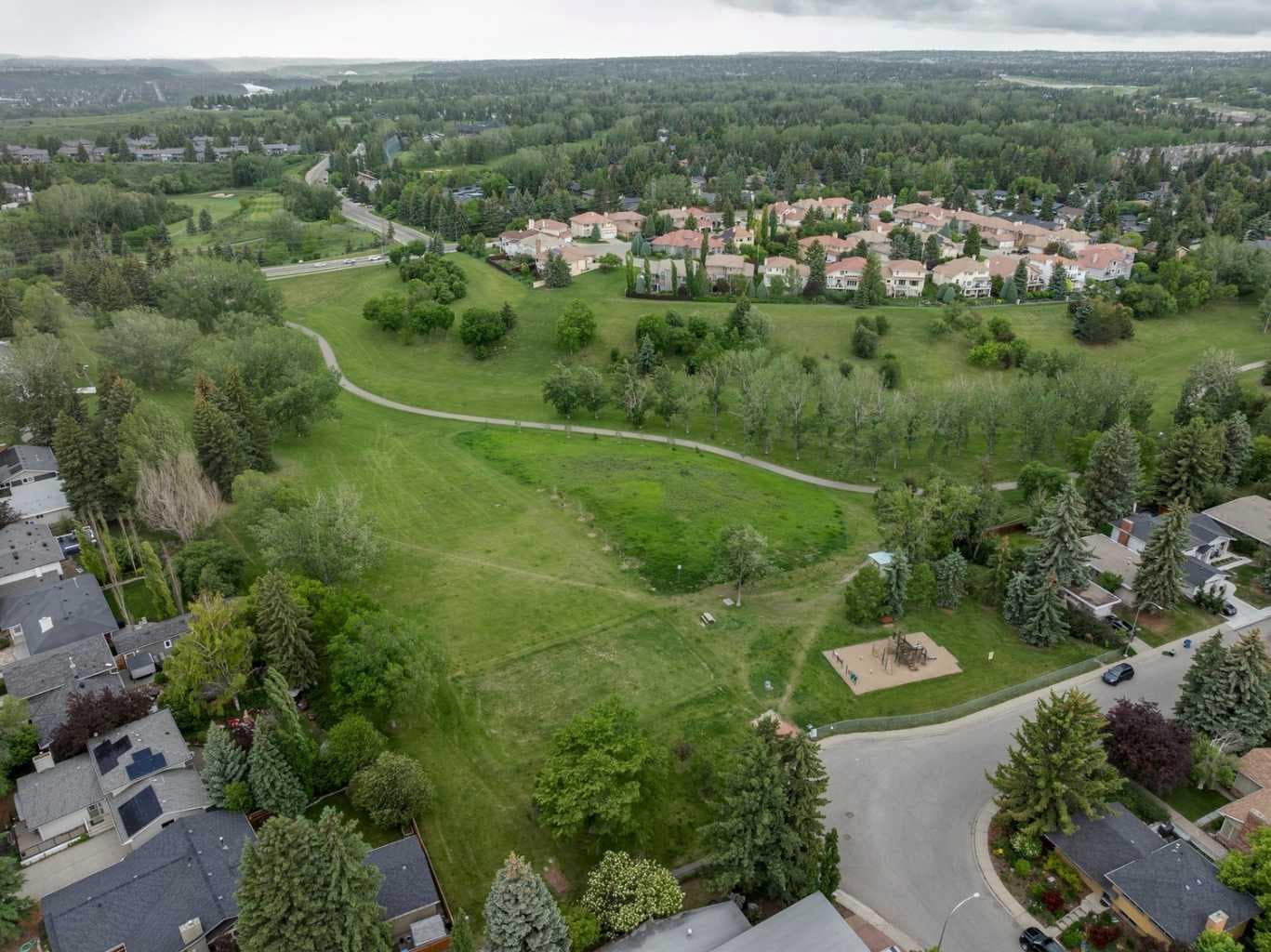 5036 Vallance Crescent NW