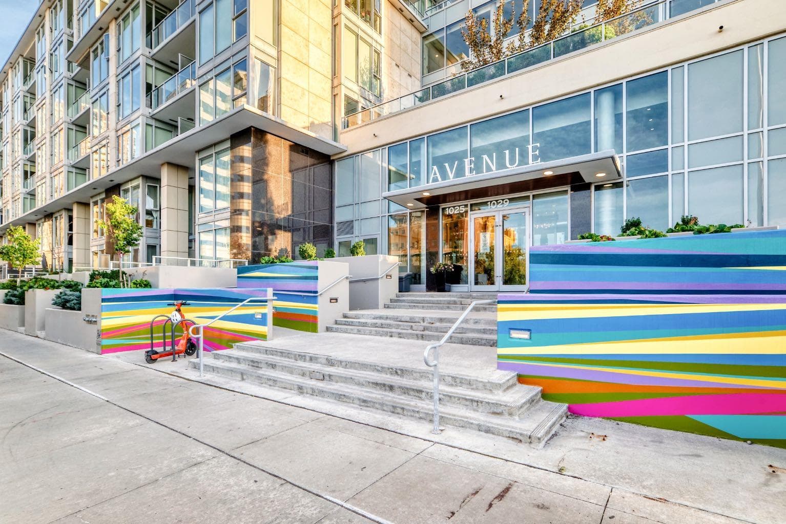 1004, 1025 5 Avenue SW