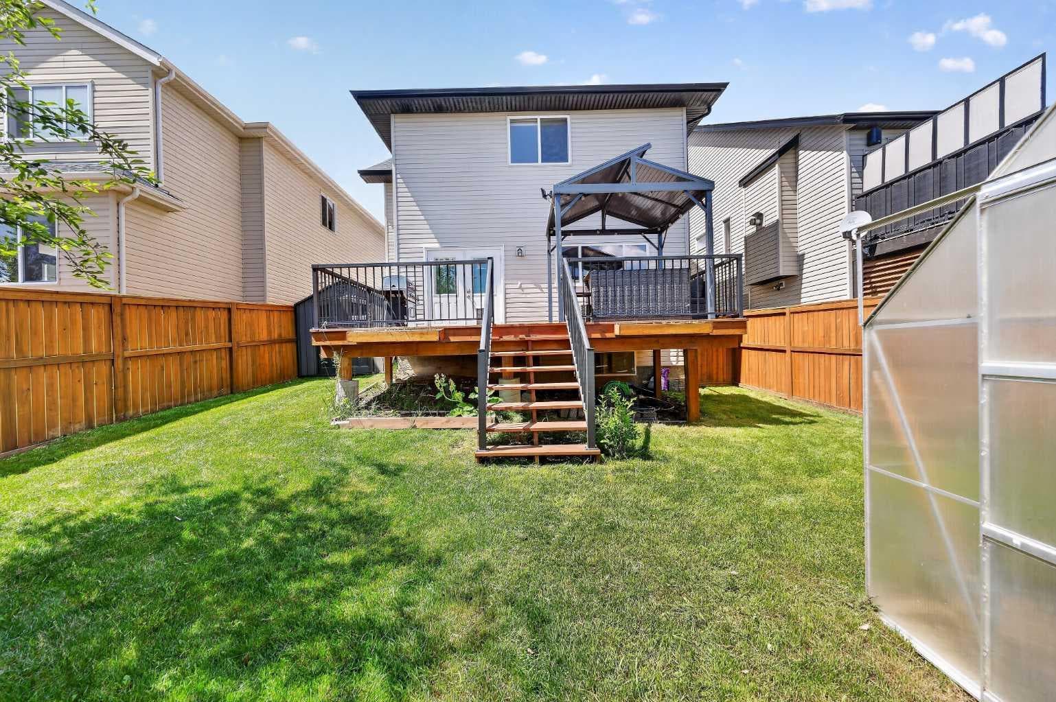 52 Reunion Close NW