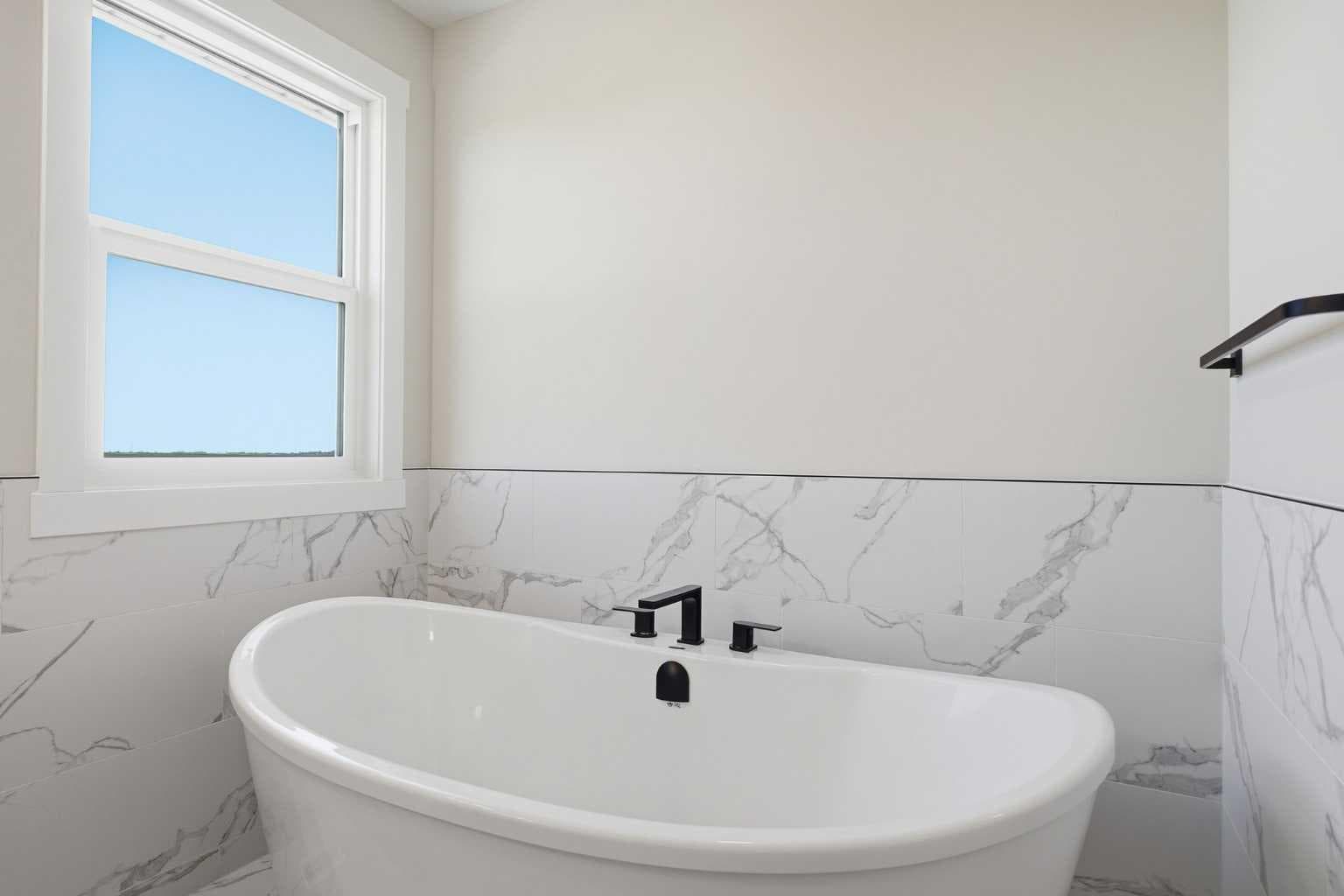 454 Kinniburgh Loop 