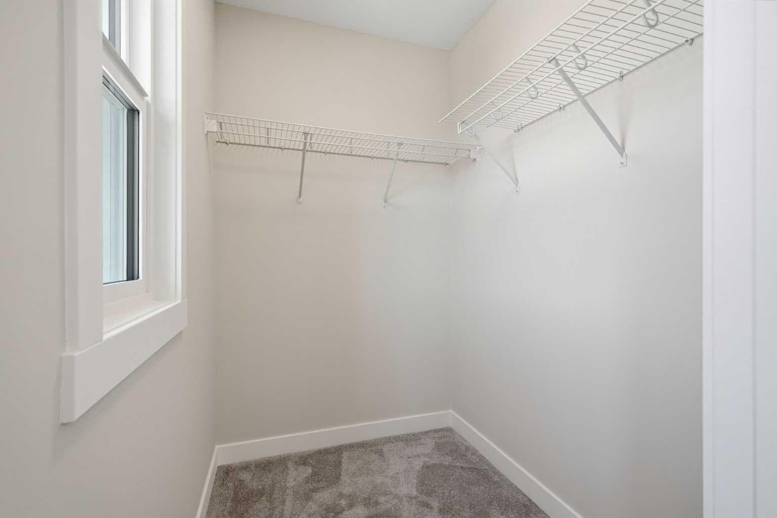 454 Kinniburgh Loop 
