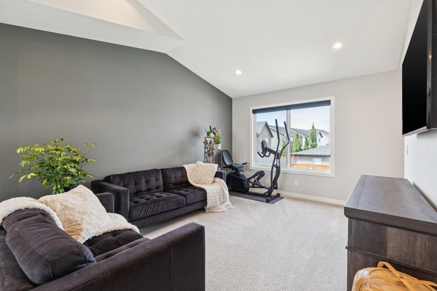 67 Coopersfield Park SW