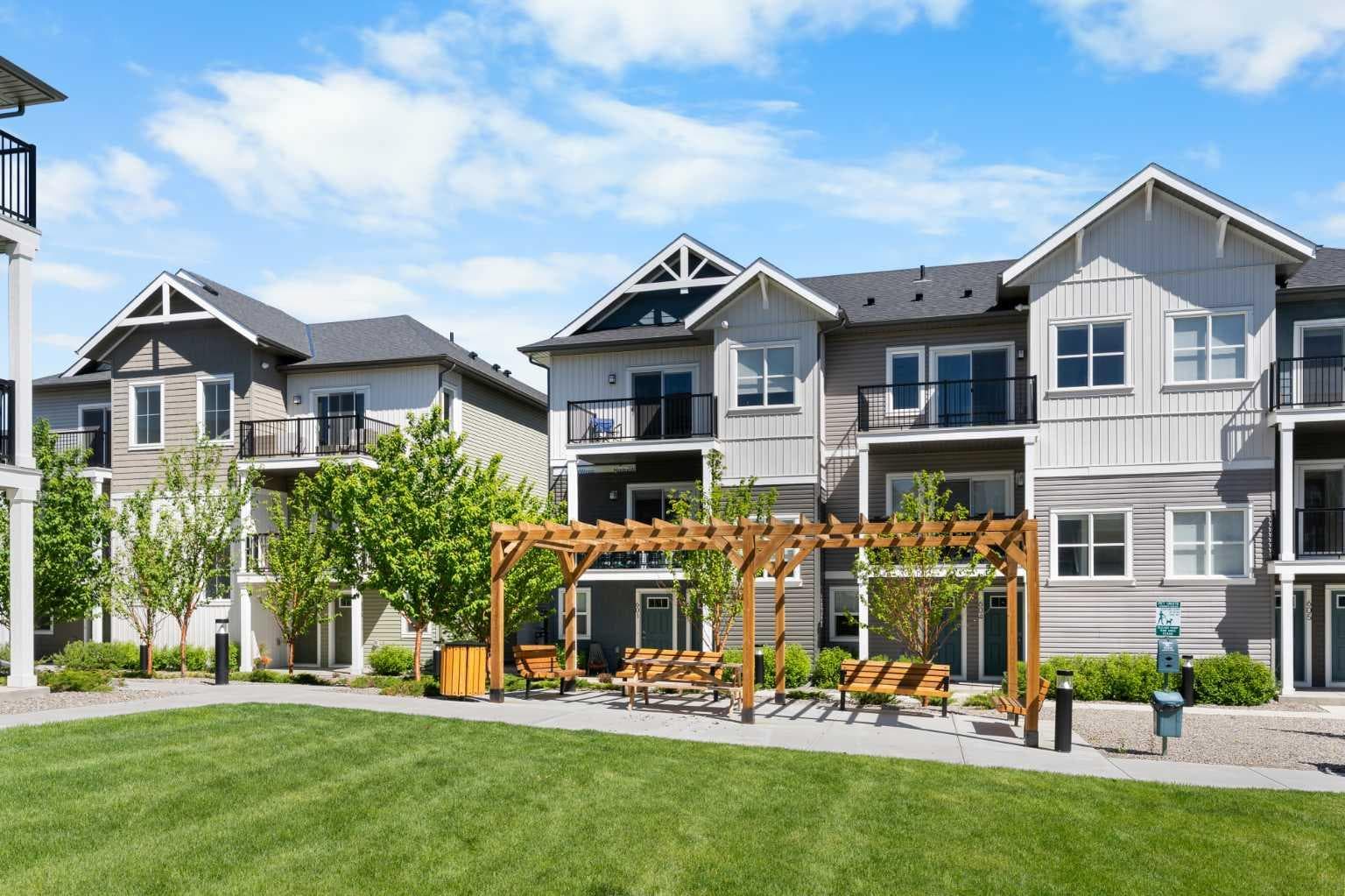 1303, 24 Rivercrest Drive 
