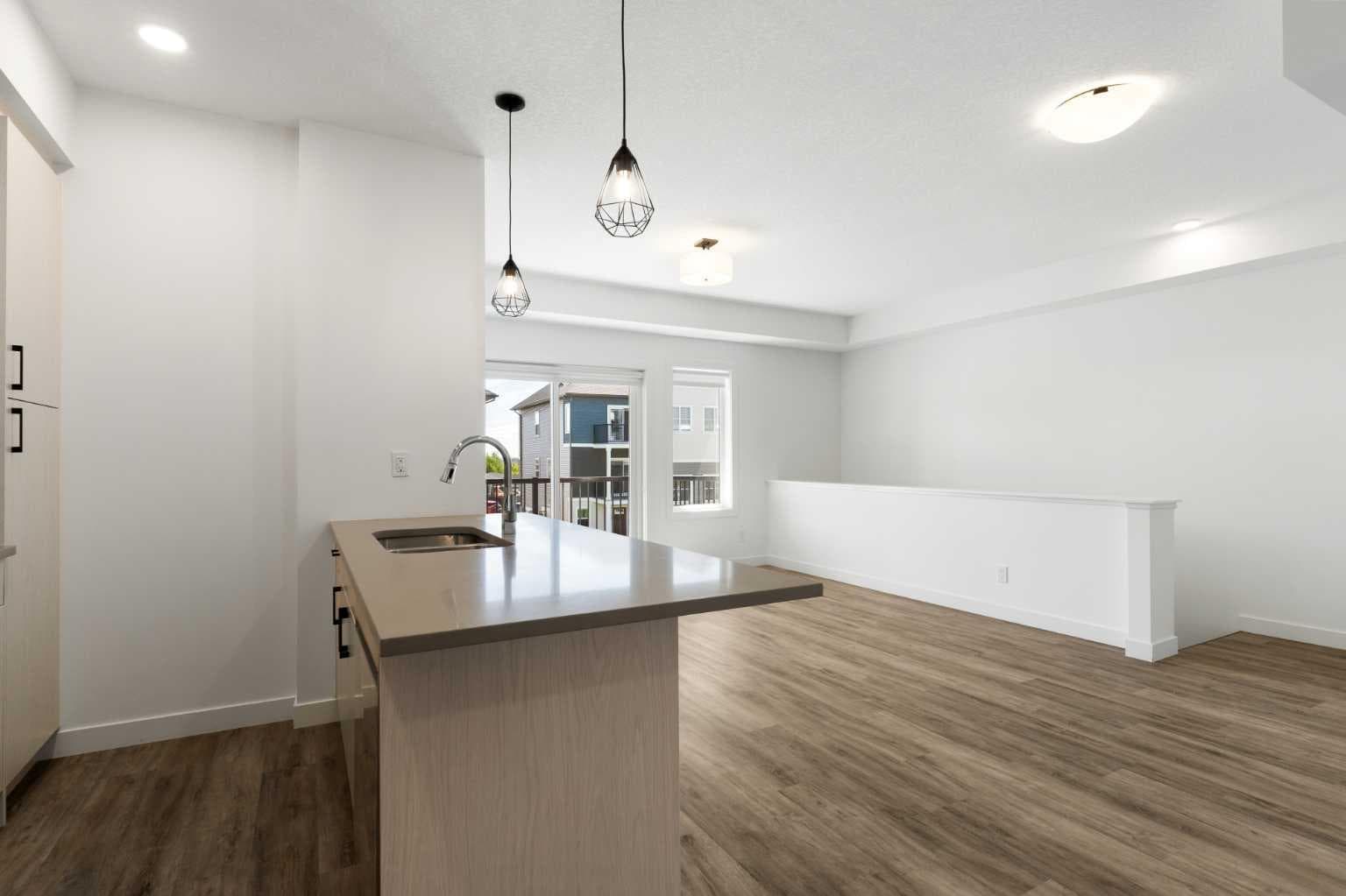 1804, 24 Rivercrest Drive 