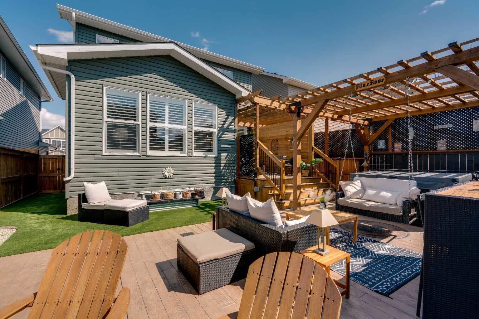 203 Bayview Circle SW