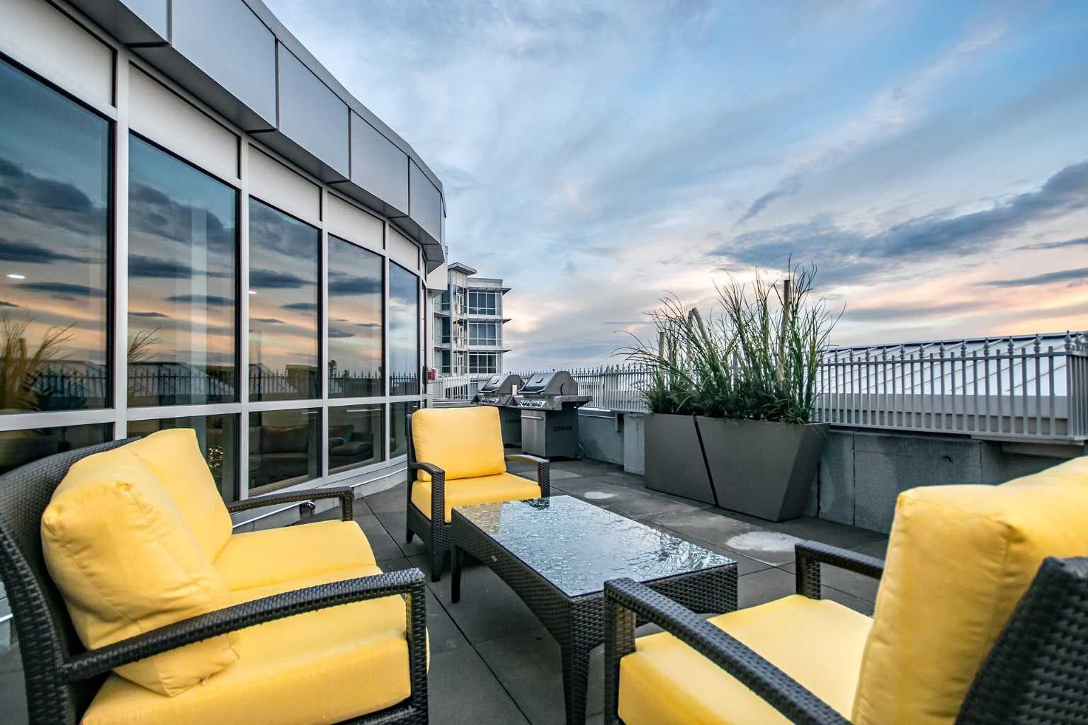 810, 16 Varsity Estates Circle NW