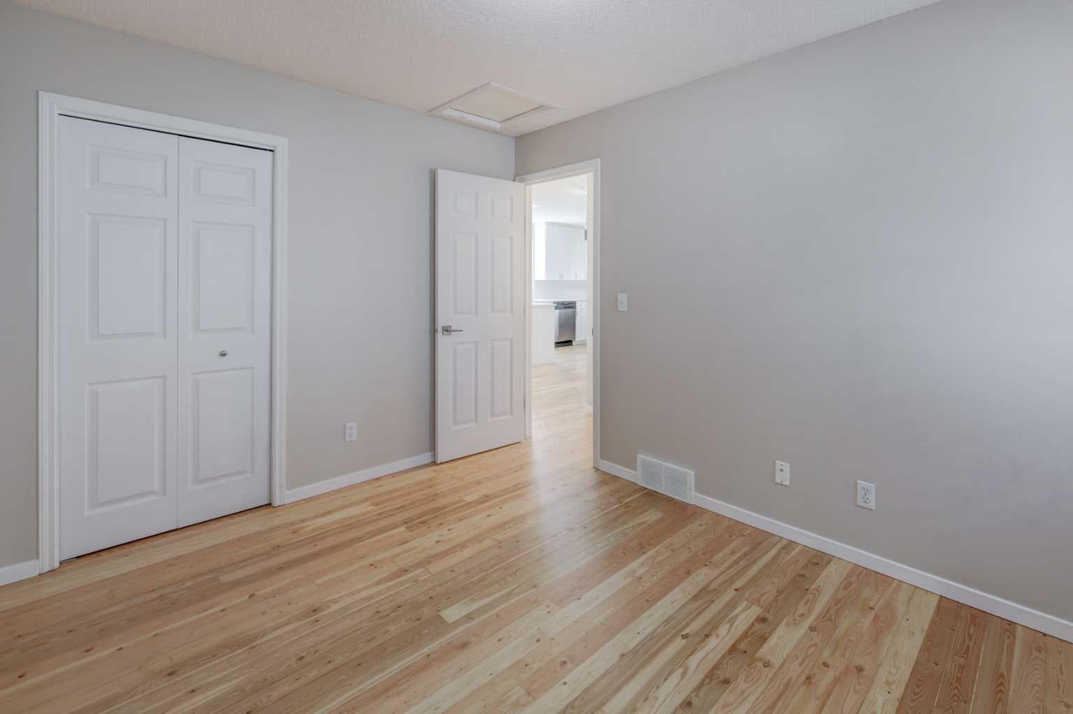 7 Canoe Close 