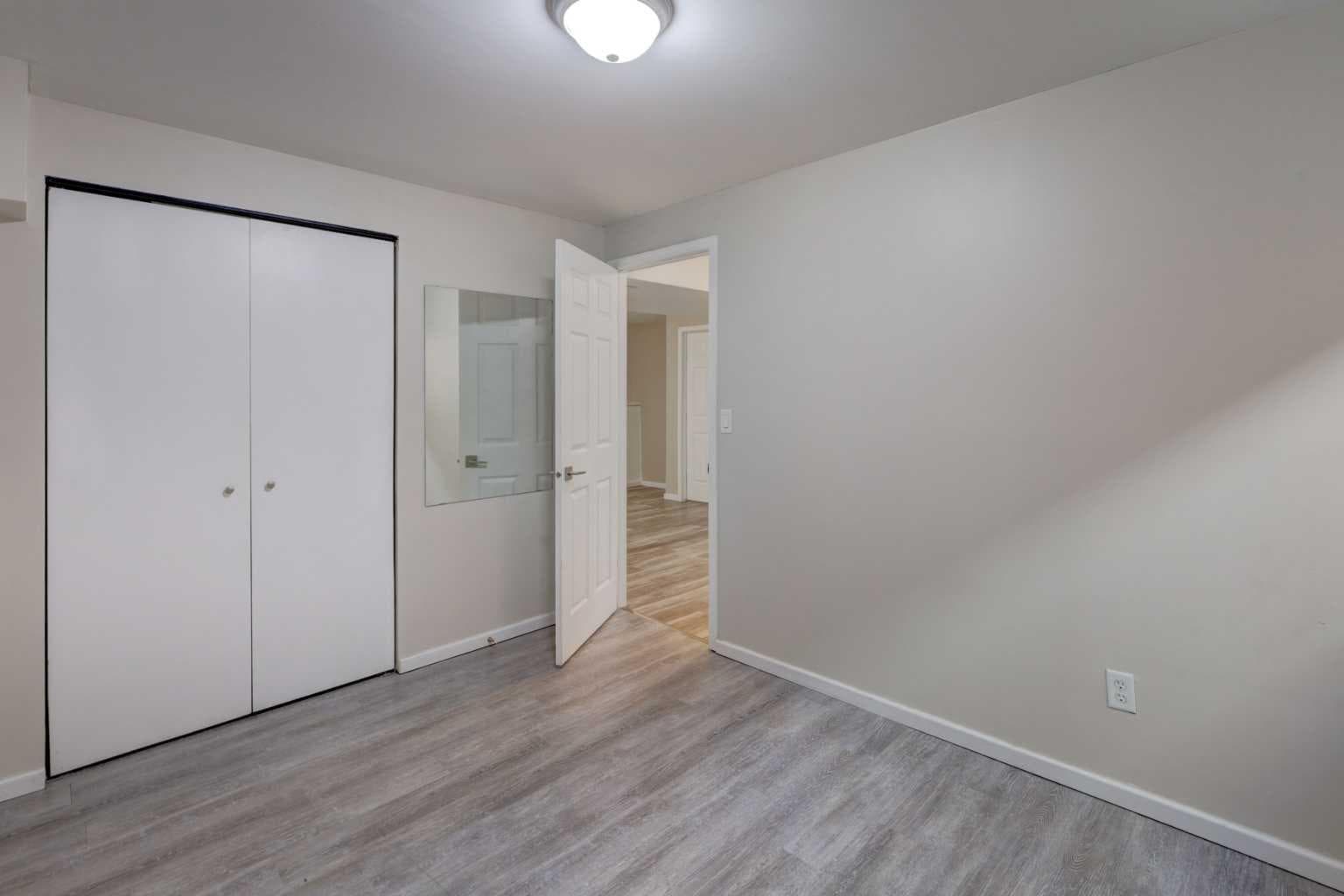 7 Canoe Close 