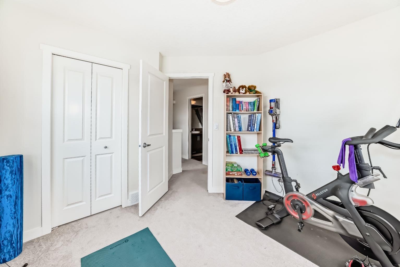 6 Nolan Hill Gate NW