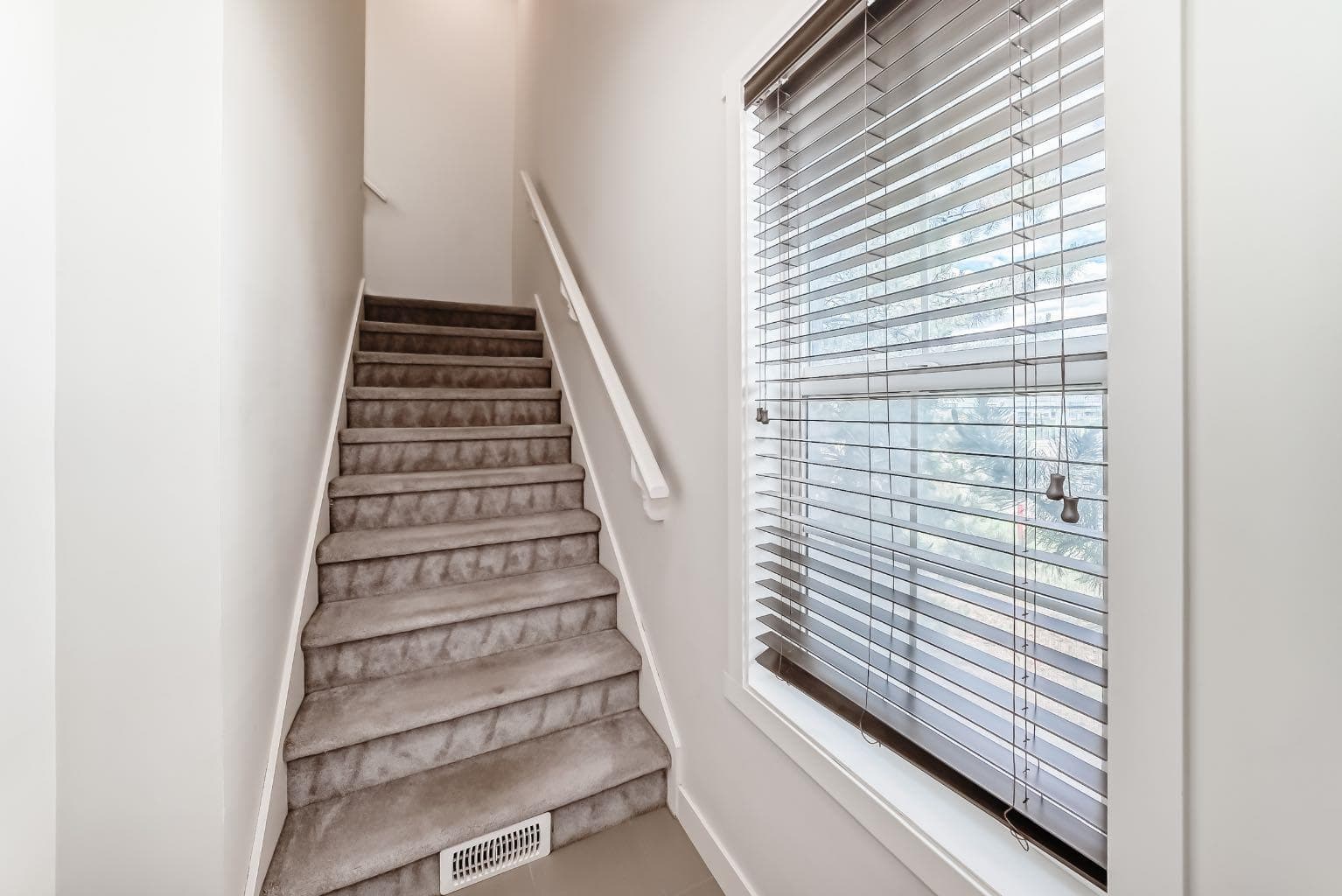 6 Nolan Hill Gate NW