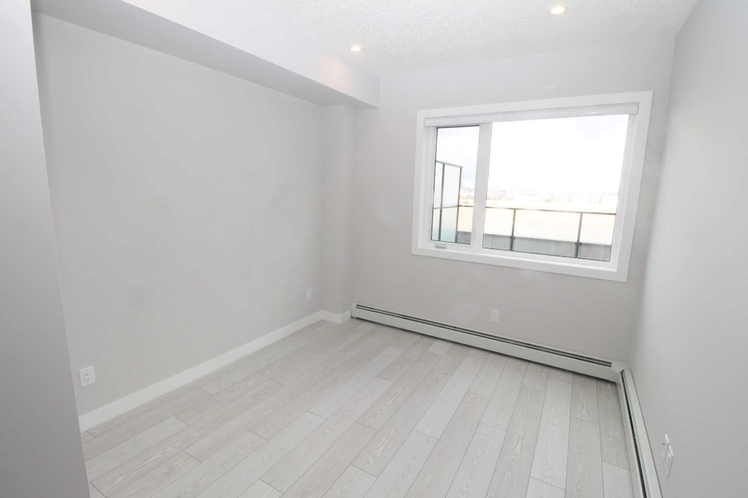 214, 8370 Broadcast Avenue SW