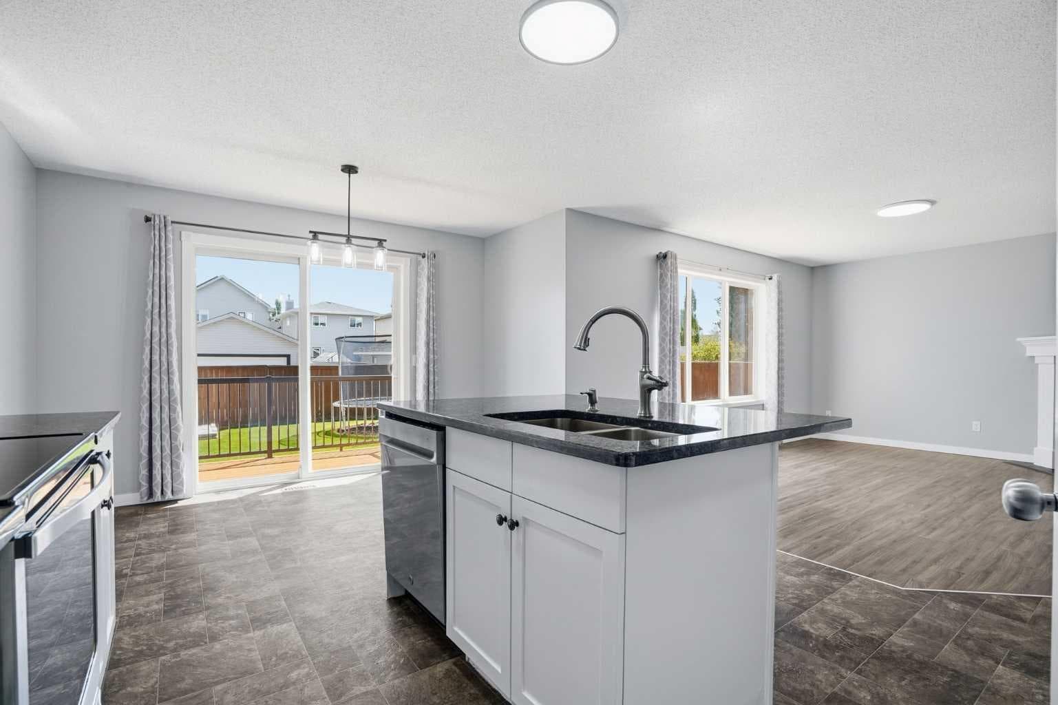 207 Sagewood Drive SW