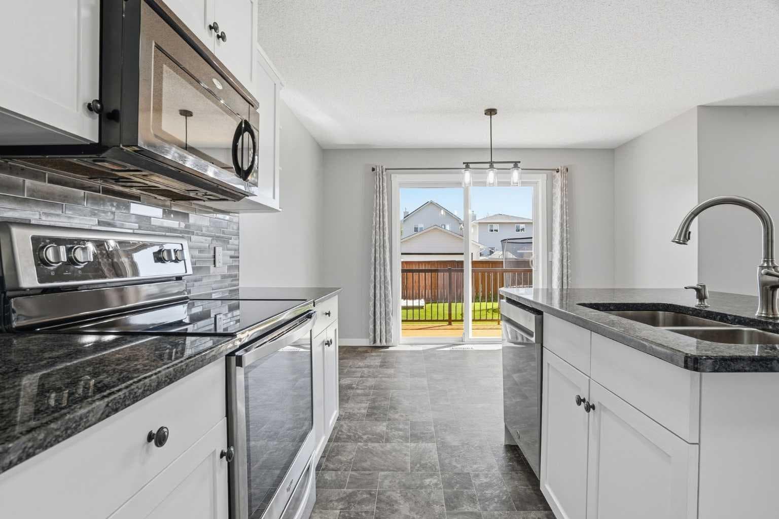 207 Sagewood Drive SW