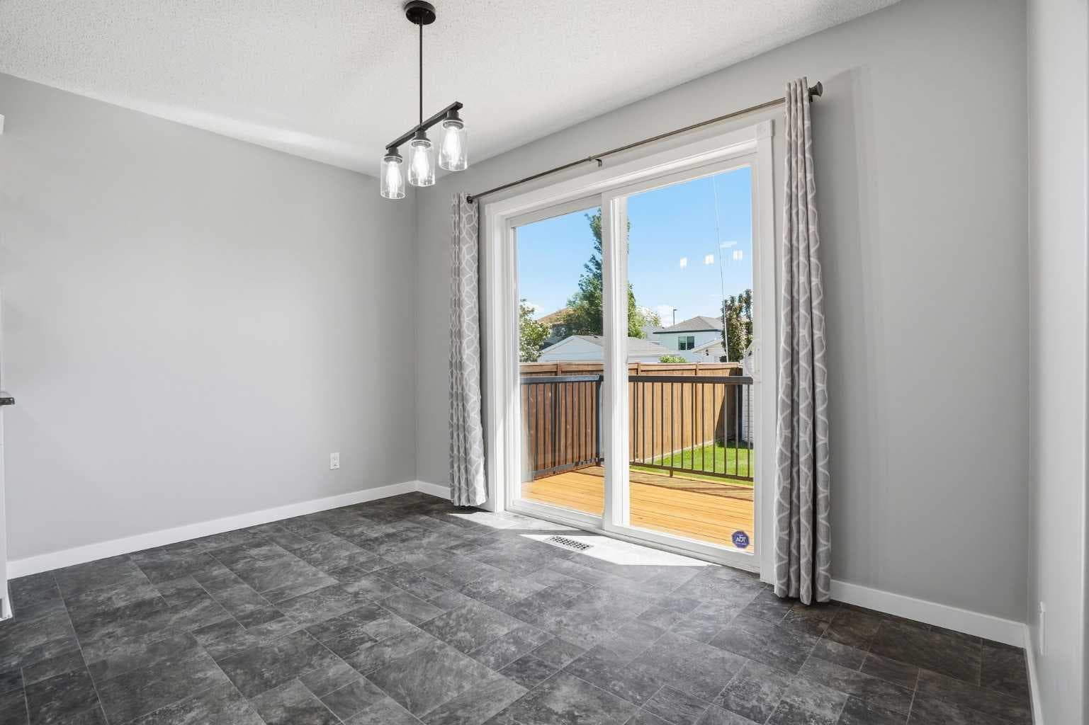 207 Sagewood Drive SW