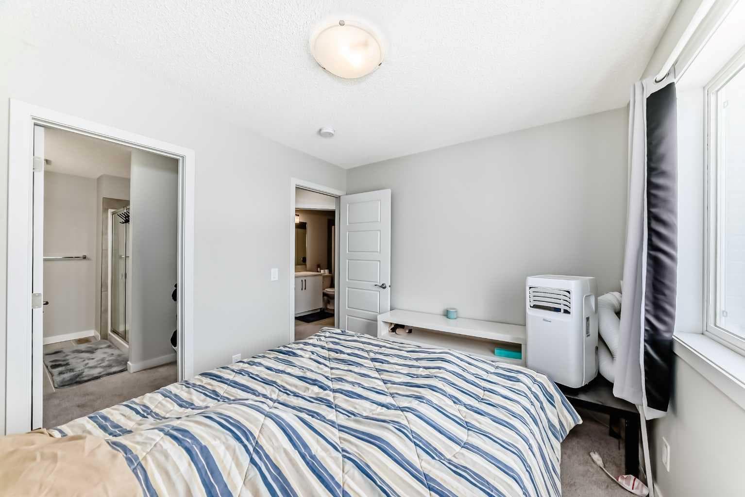 806, 32 Red Embers Parade NE