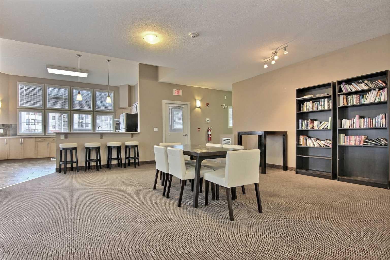 420, 30 Royal Oak Plaza NW