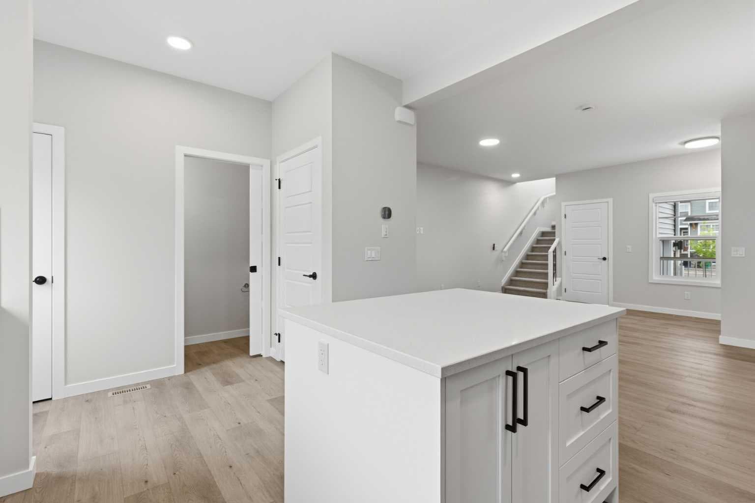 2253 Bayview Drive SW