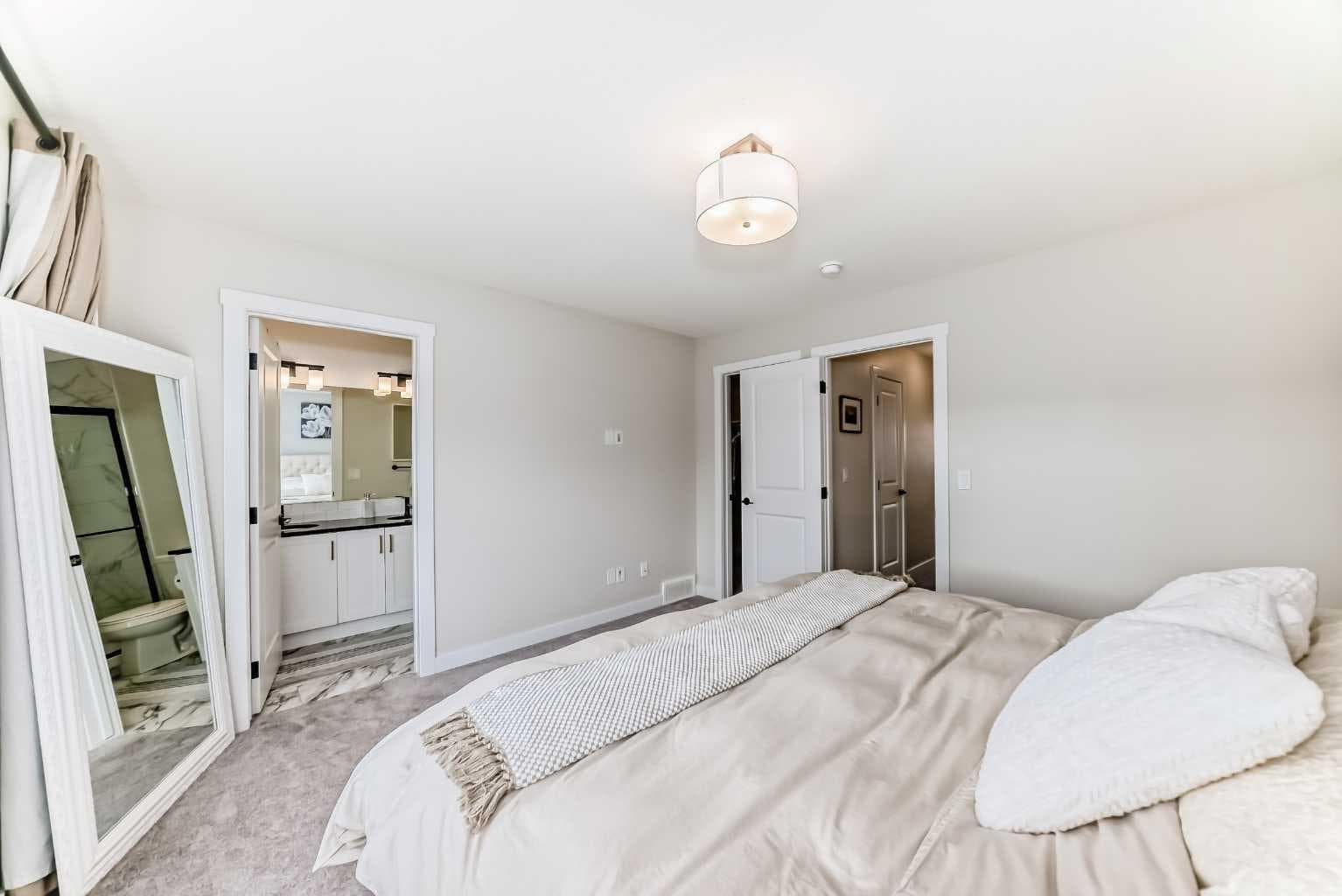 1104 Bayview Gardens SW