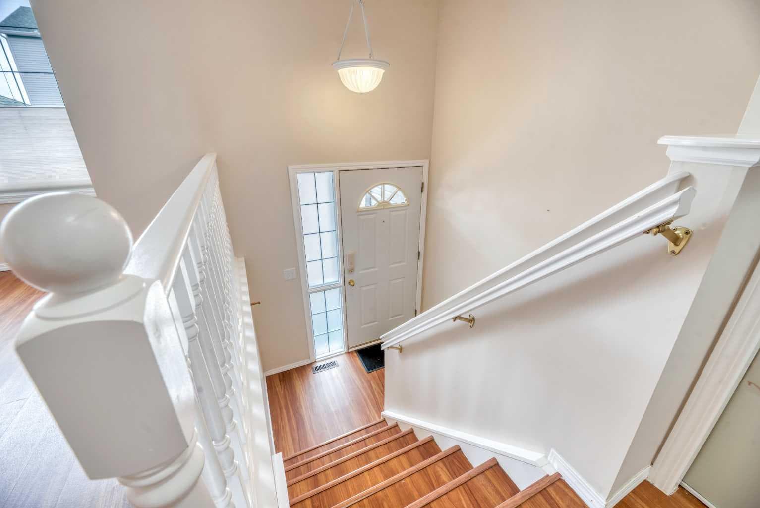 1, 15 Rocky Ridge Gate NW