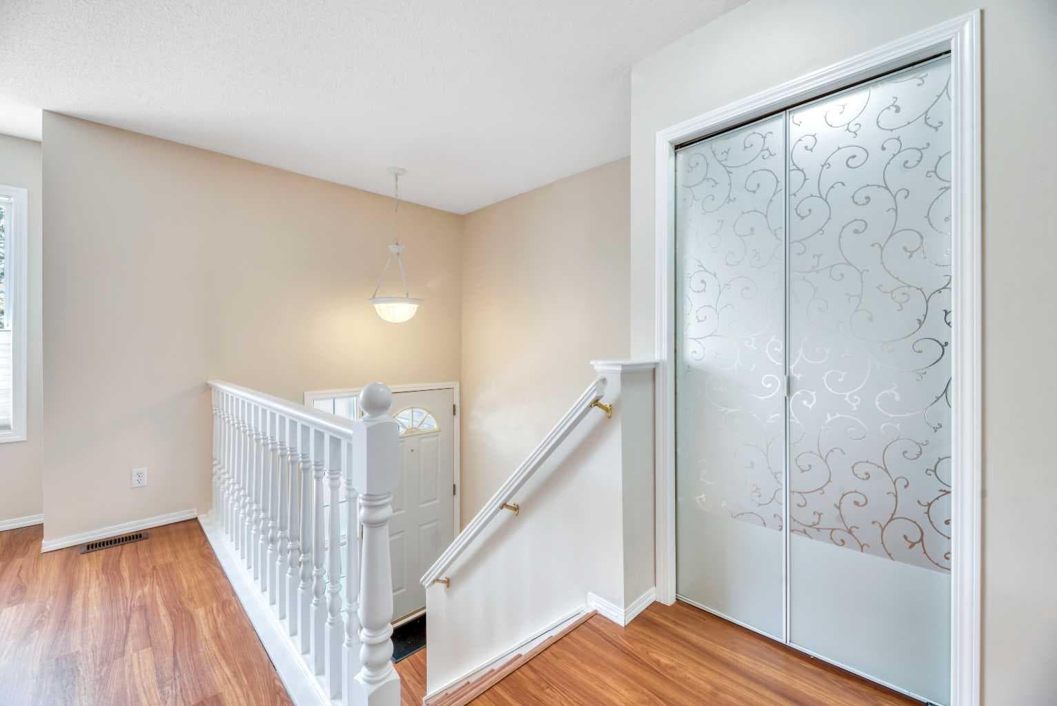 1, 15 Rocky Ridge Gate NW
