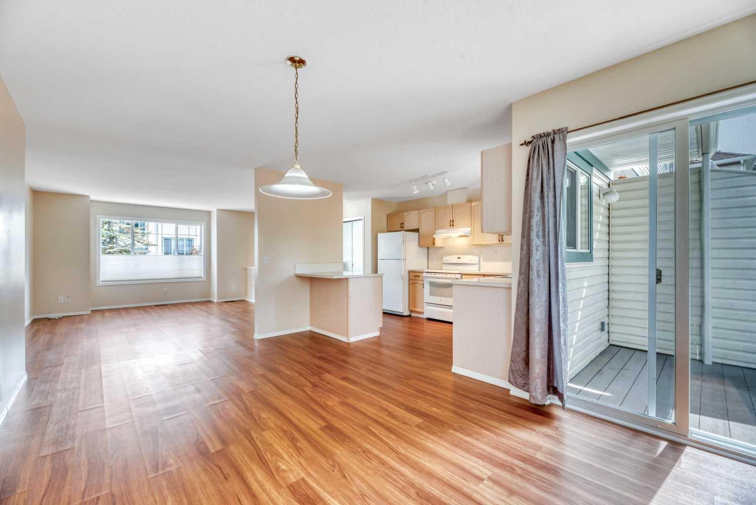 1, 15 Rocky Ridge Gate NW